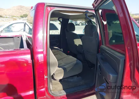 2005 Chevrolet Silverado 1500 Ls из США, поврежденный, VIN 2GCEC13T051301596